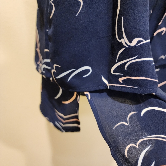 Juicy Couture Navy Blue Relax Fit Sleevesless Blouse size M - Picture 9 of 11